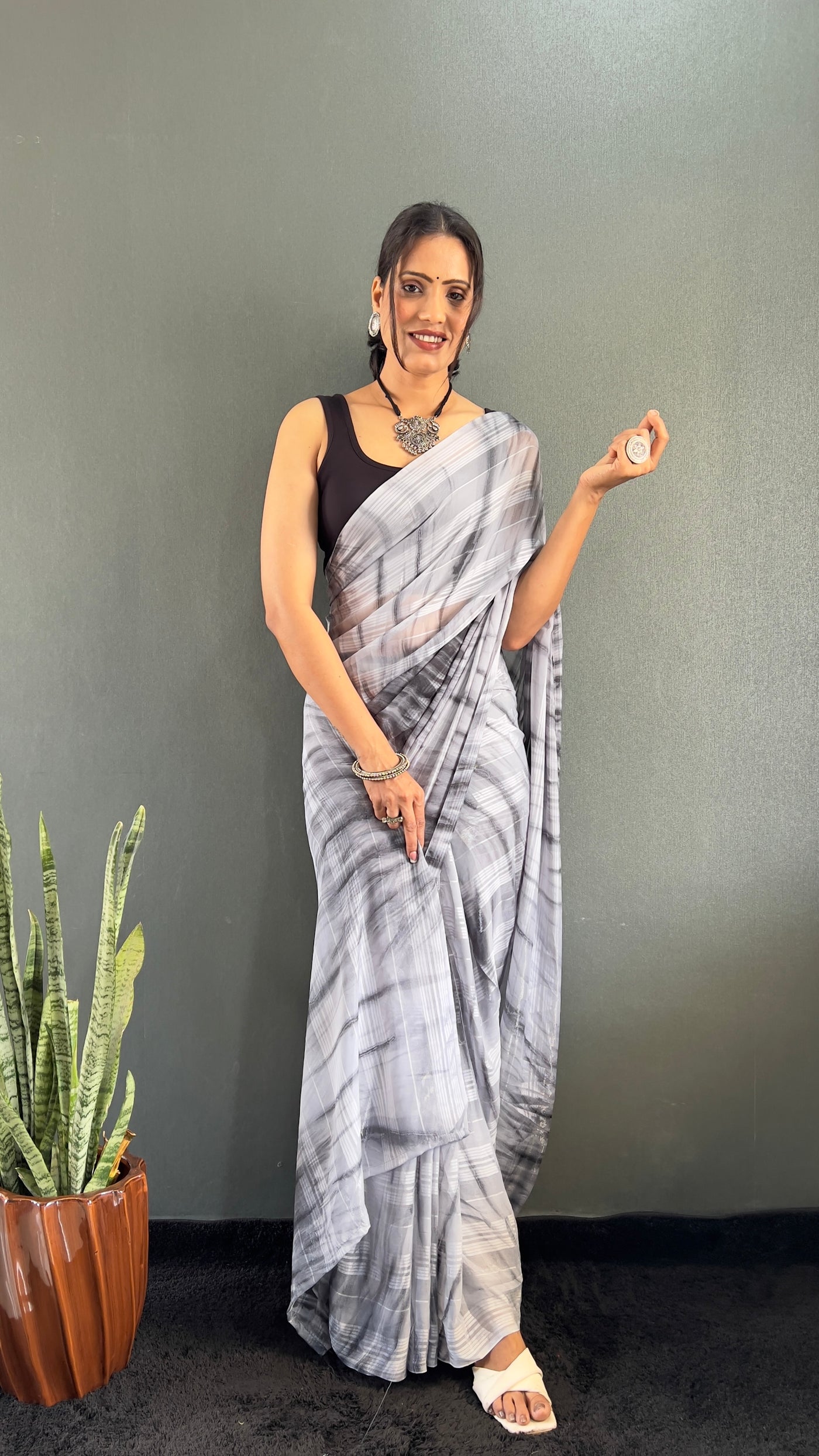 Beautiful Ready To Wear White Georgette Saree With Banglori Satin Blouse