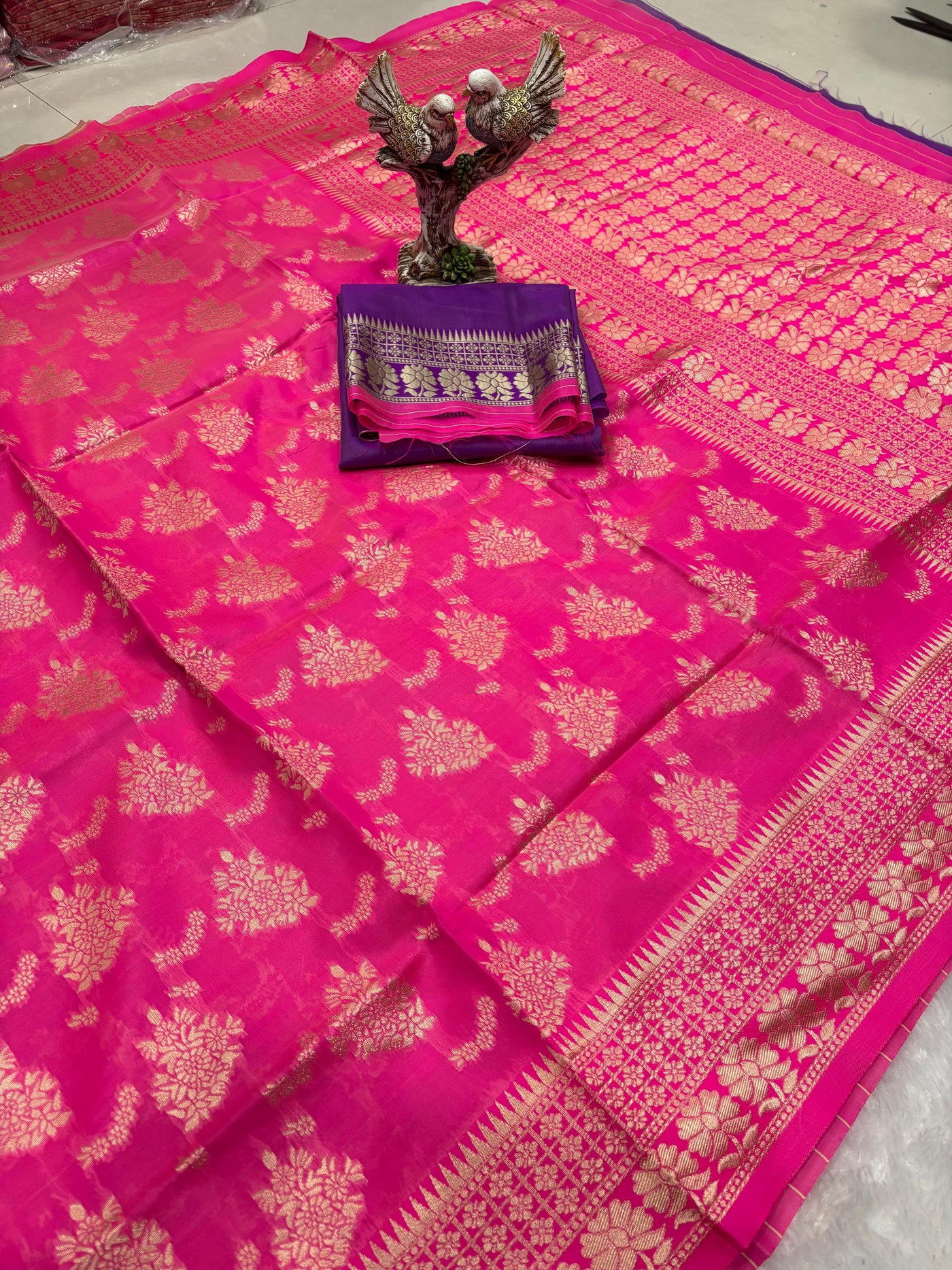 Beautiful Soft Lichi Silk Saree With Jacquard Work With Heavy Brocade Blouse